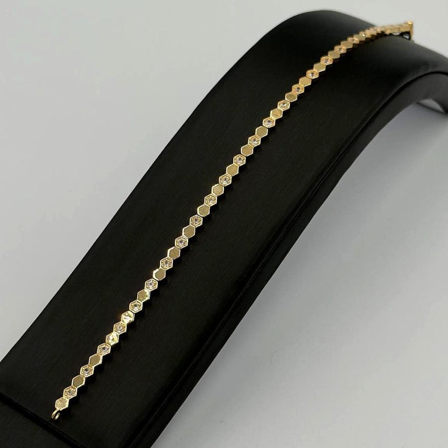اسورة ذهب شومية عيار 18