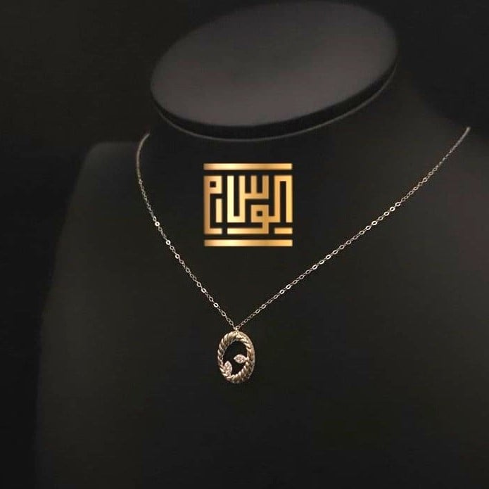 عقد ذهب عيار 18