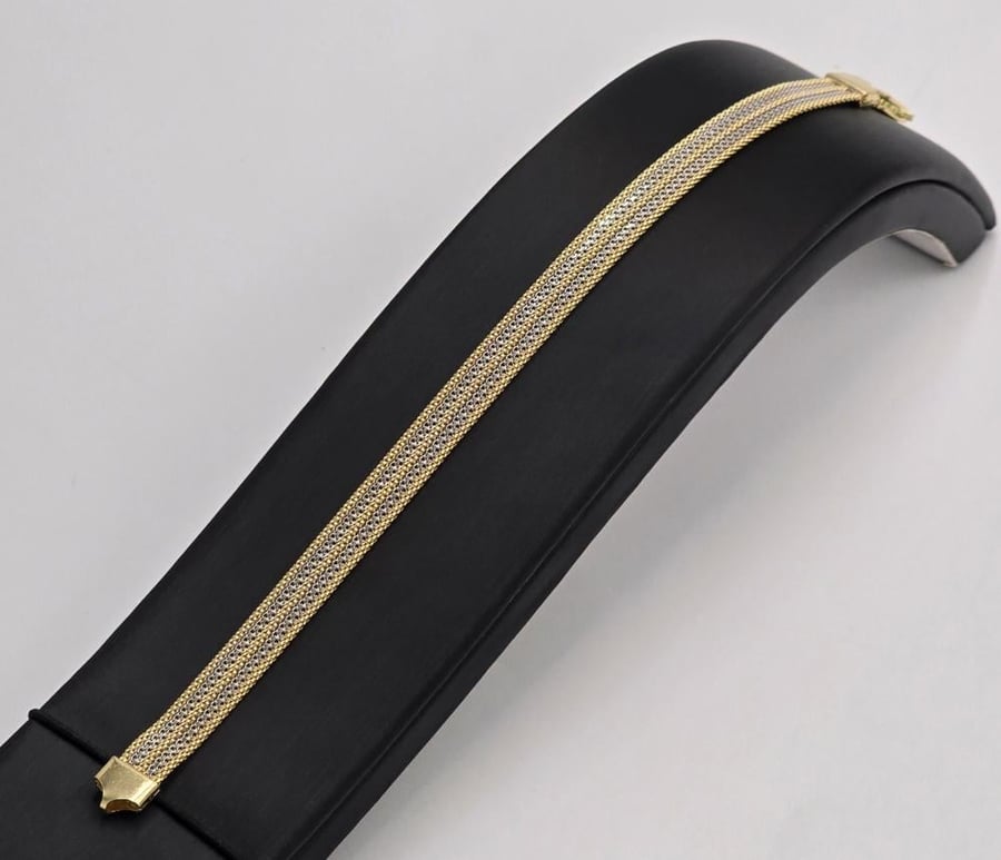 أسوارة ذهب عيار 18