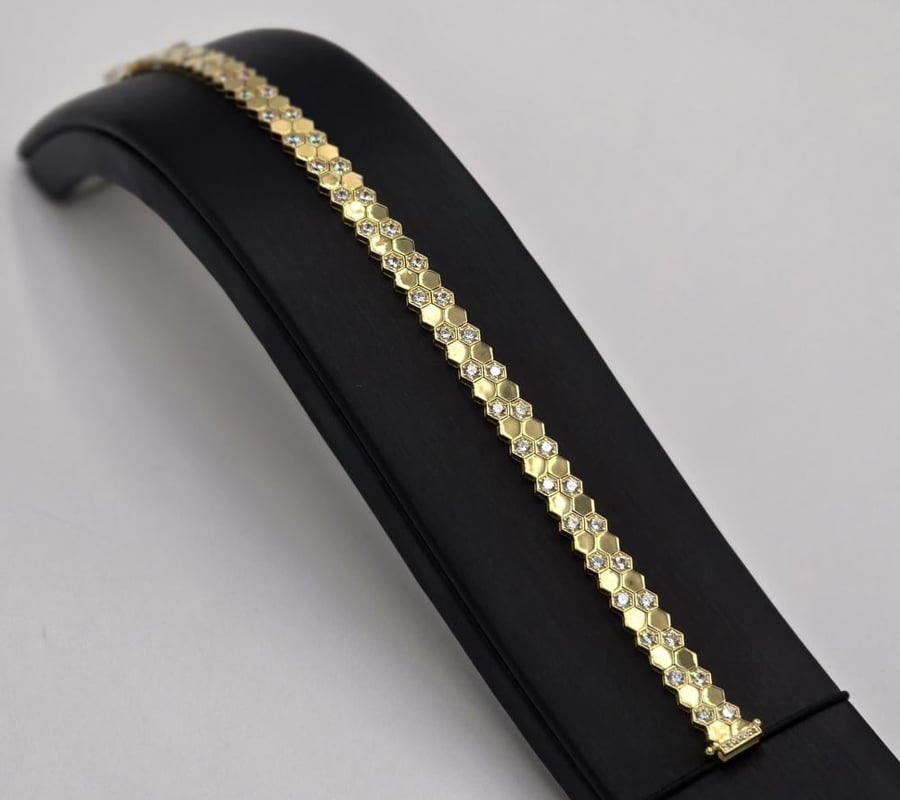 أسوارة ذهب عيار 18