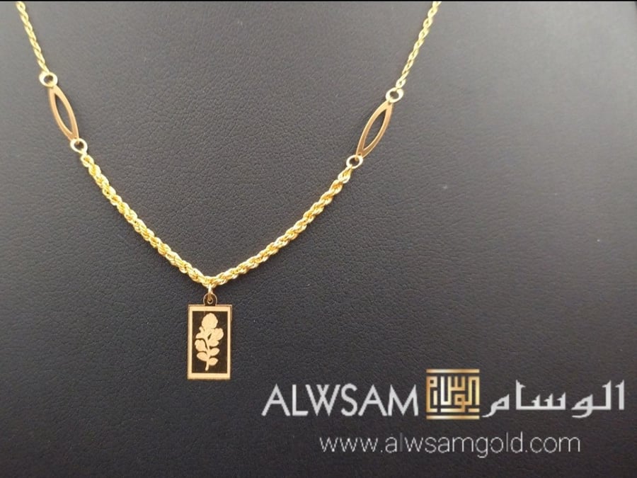 عقد ذهب عيار 21