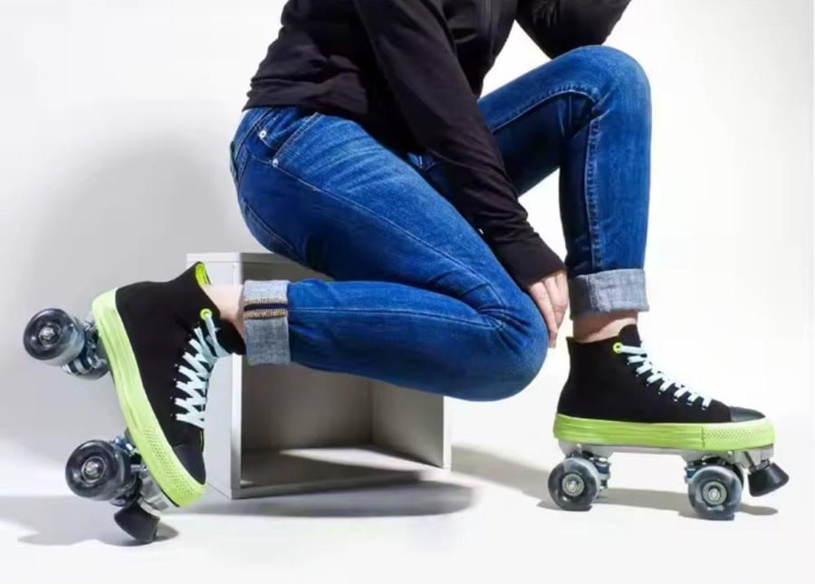 Skate roll كمية محدودة - white 4 عجلات (جودة عالية) سكيت رول