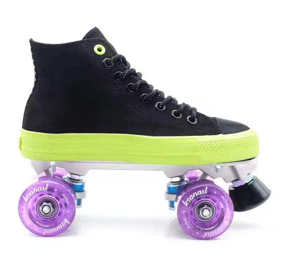 Skate roll كمية محدودة - white 4 عجلات (جودة عالية) سكيت رول