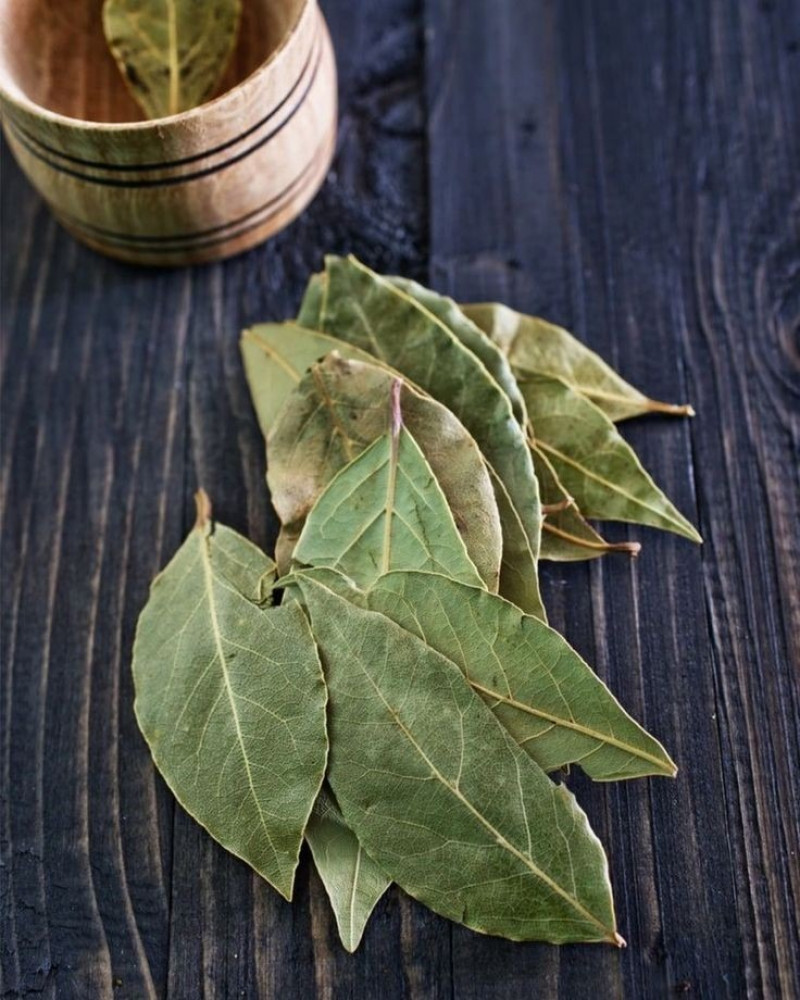 Bay leaves