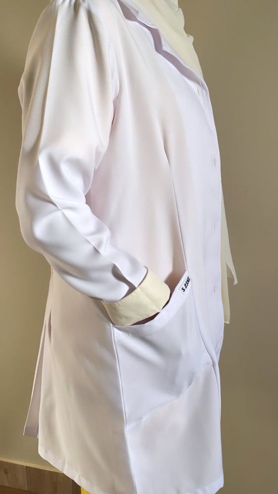 Baby yellow labcoat