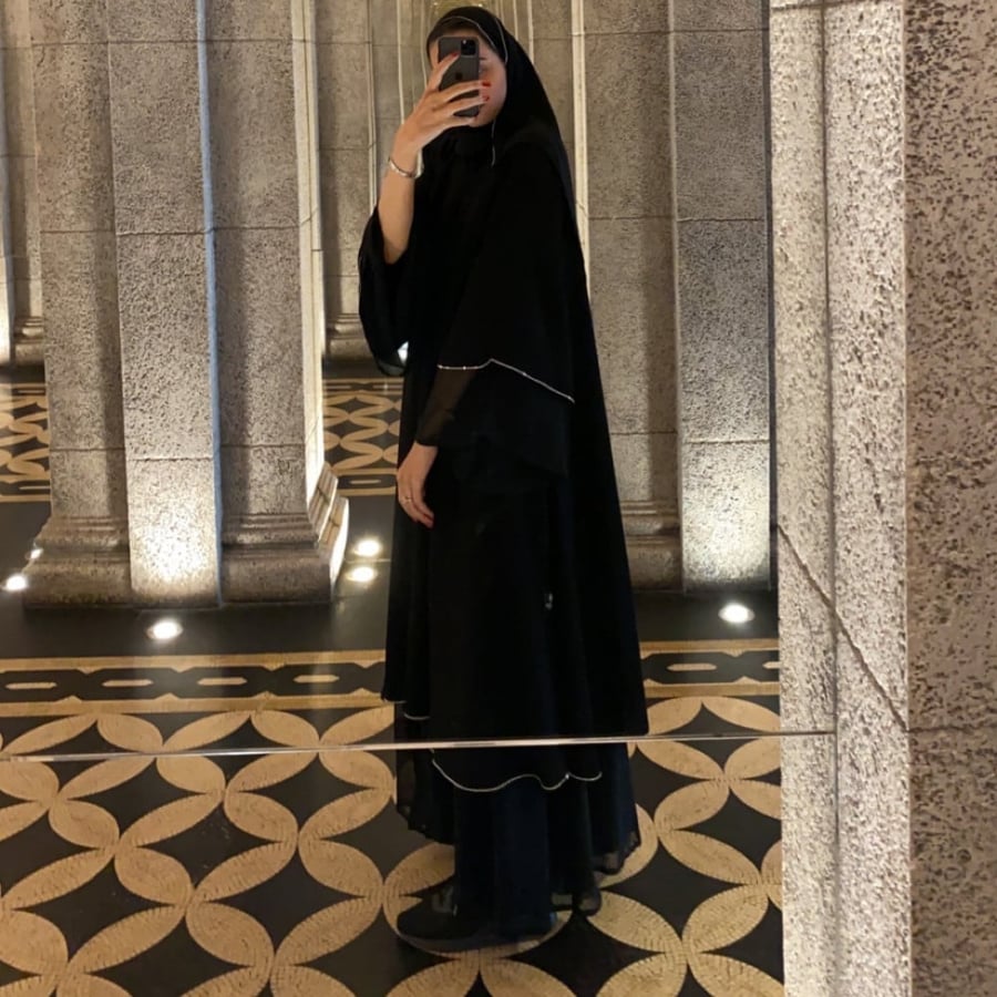 عباية سوداء طبقتين