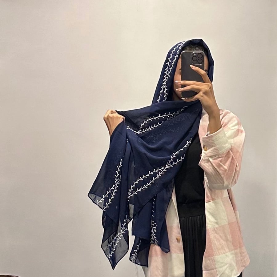 طرحة جديلة ازرق داكن " كحلي"