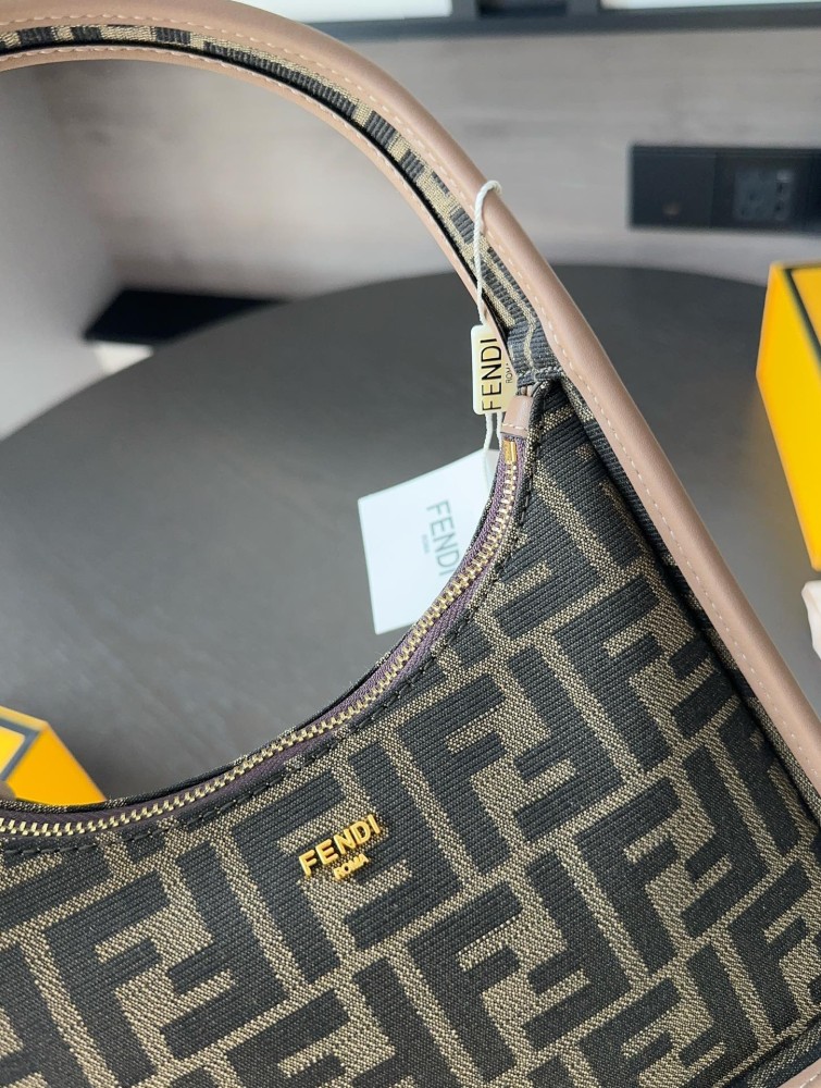 Fendi bag|20x12cm
