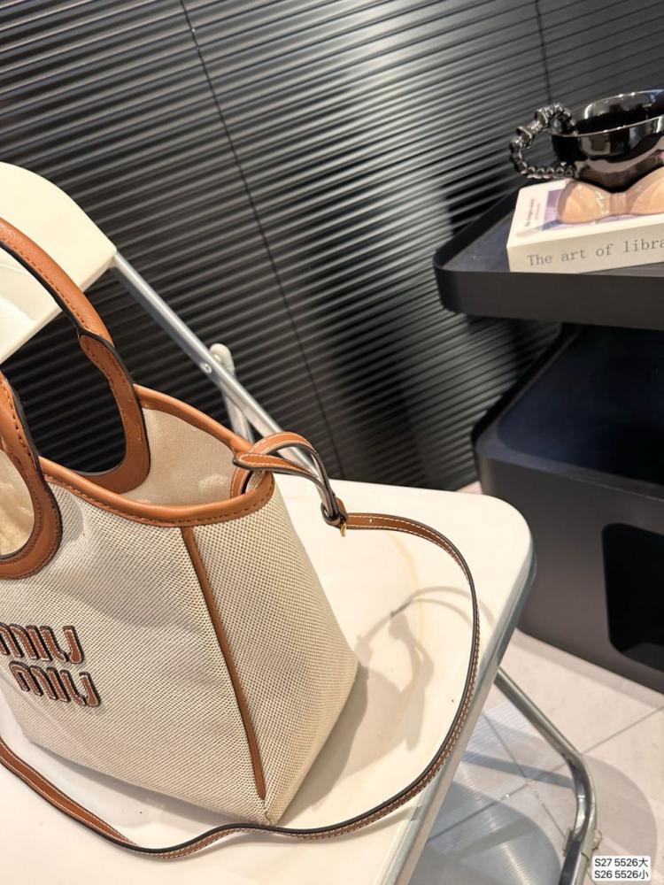 MIUMIU-82