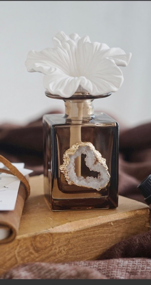 علبة معطر جو بشكل مبتكر و مميز