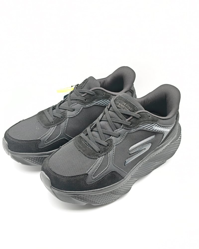 Comfortable sports shoes - black