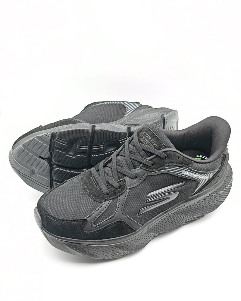 Comfortable sports shoes - black