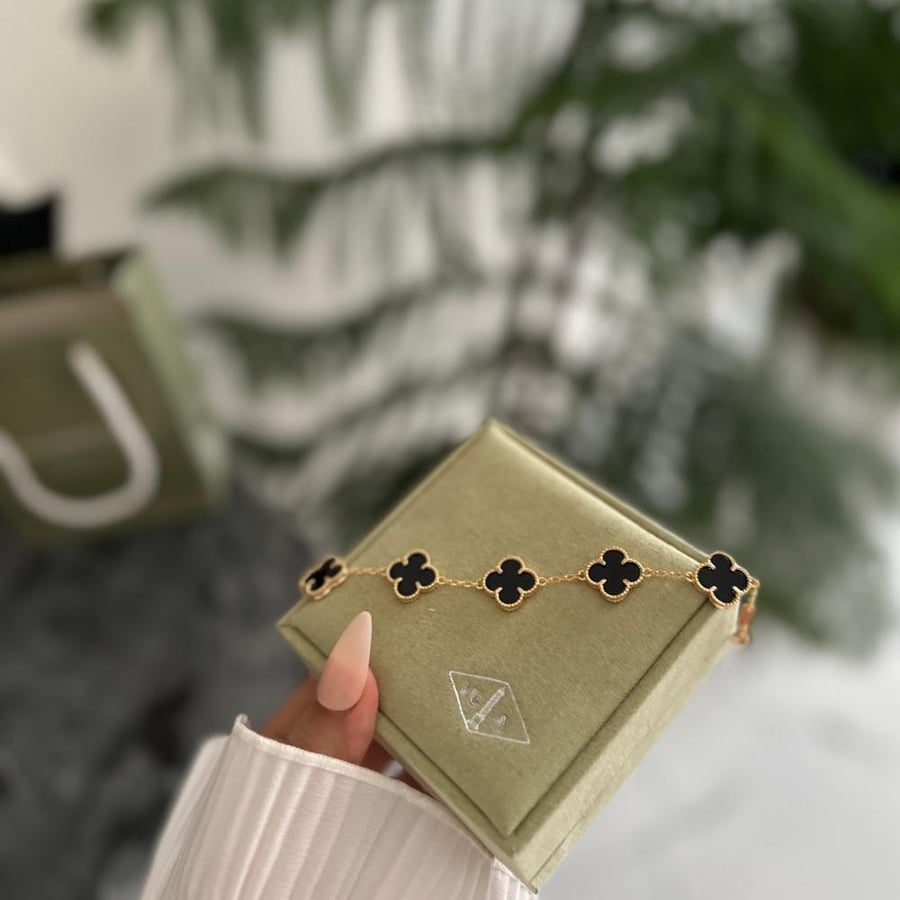 سوارة وردة  اسود