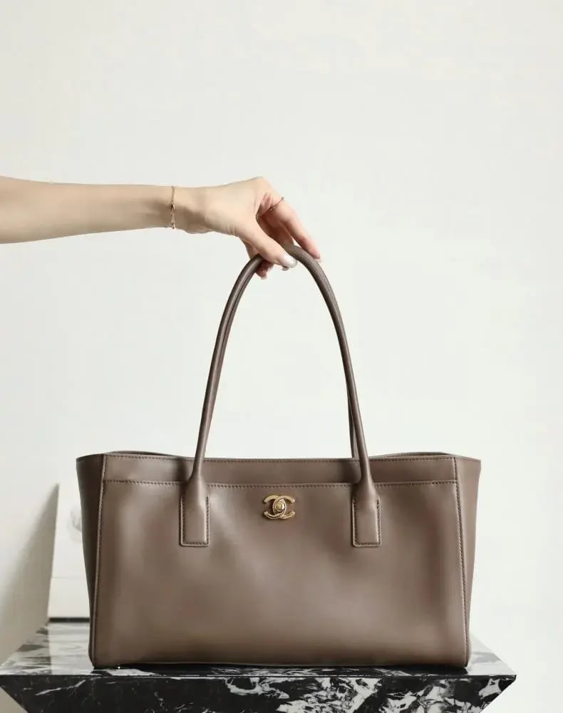 شانيل 26ss مقاس 39cm
