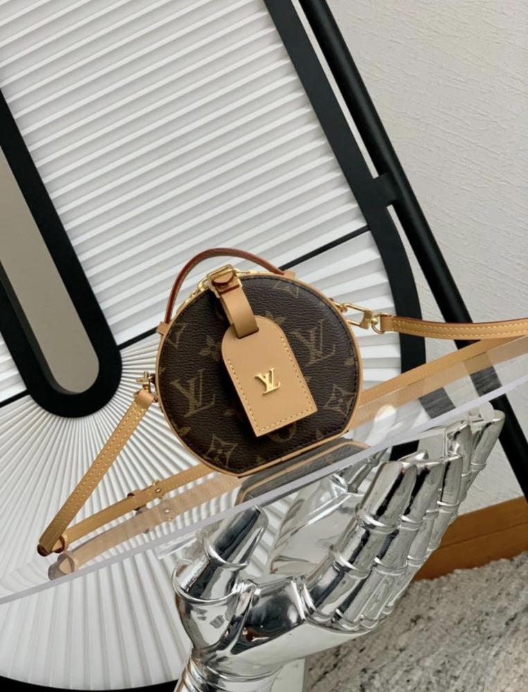 لويس فيتون Mini Boite Chapeau مقاس 13cm
