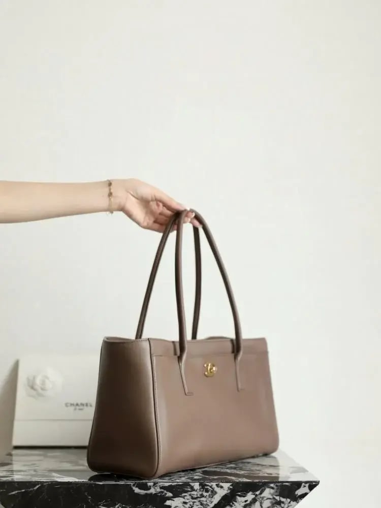 شانيل 26ss مقاس 39cm