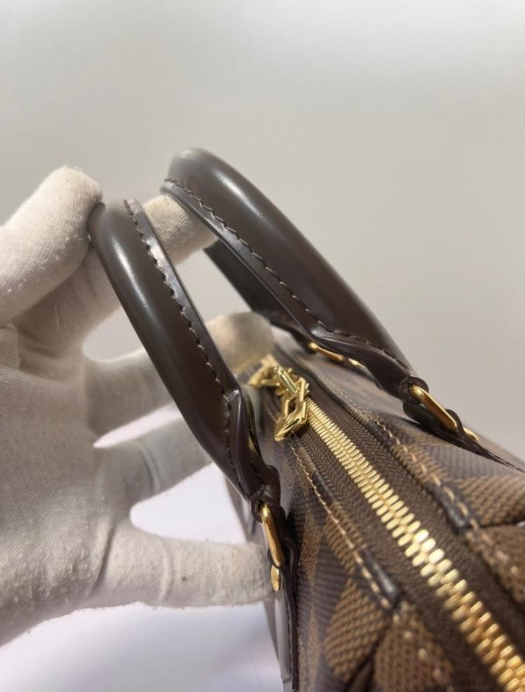 لويس فيتون Speedy Bandoulière20 مقاس 20.5