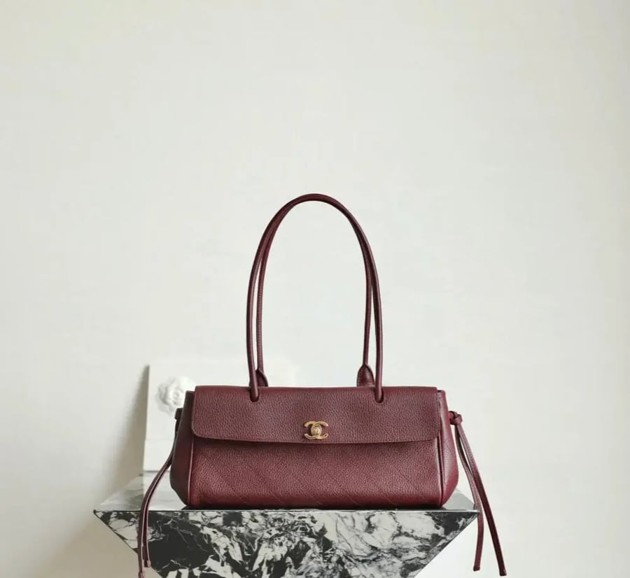 شانيل 26ss مقاس 30.5cm