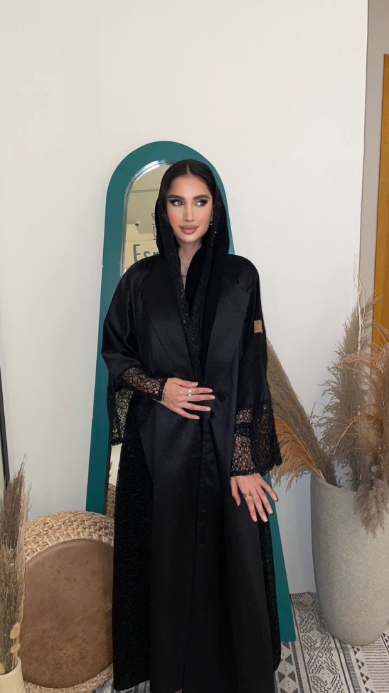 عباية كلوش القماش تفته مع شبك لامع