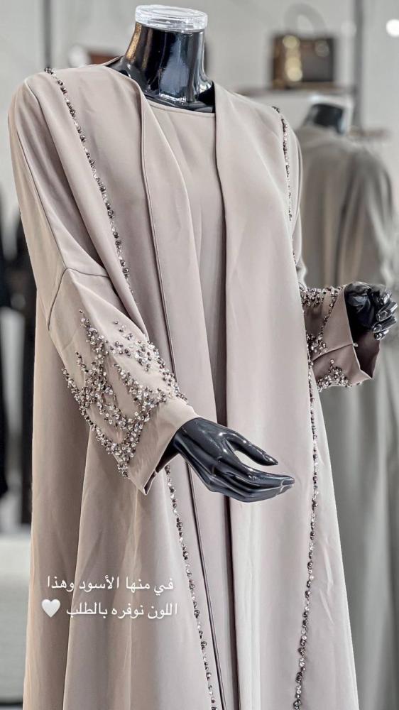 عباية تطريز ملونة