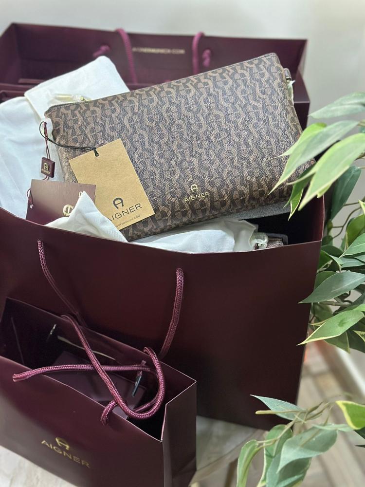 باوتش من Aigner