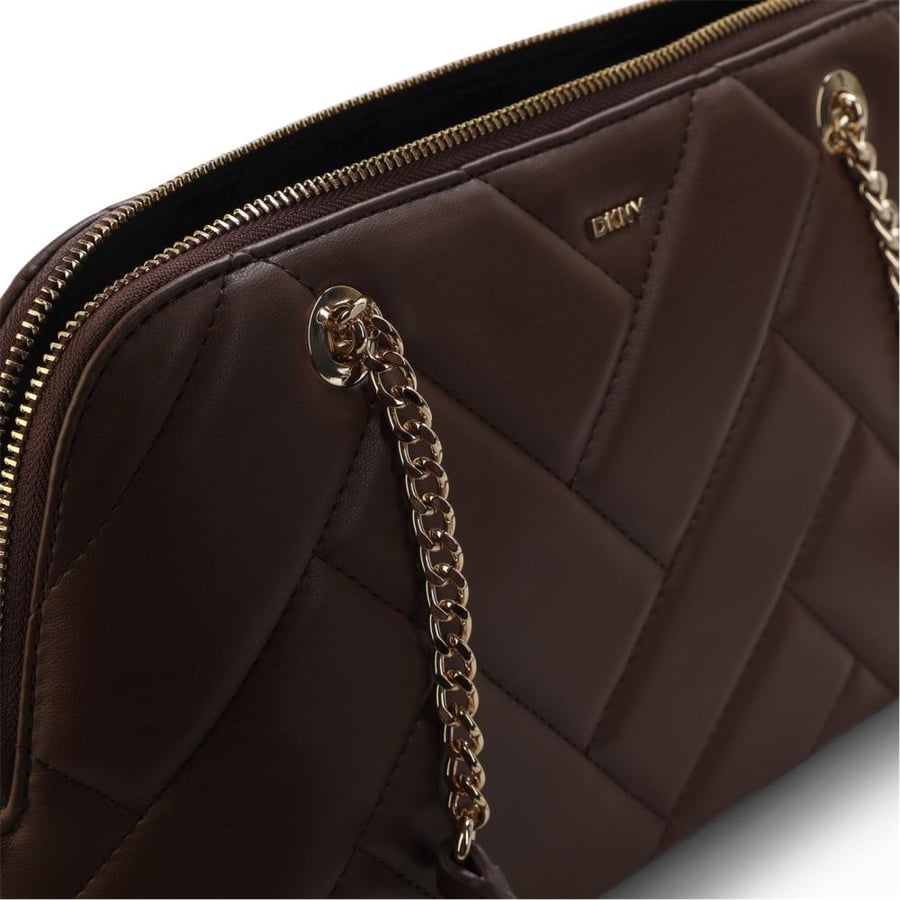 حقيبة من DKNY