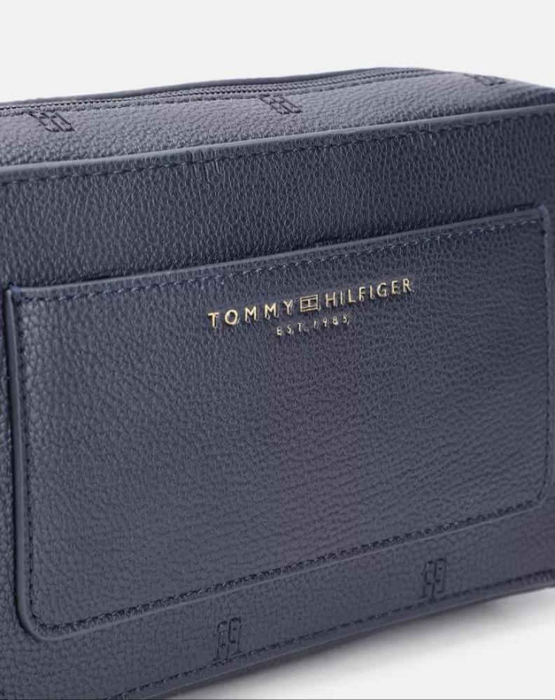 حقيبة من Tommy