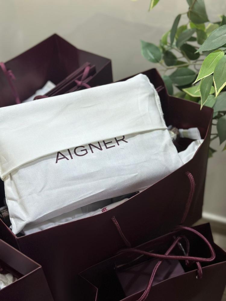 باوتش من Aigner