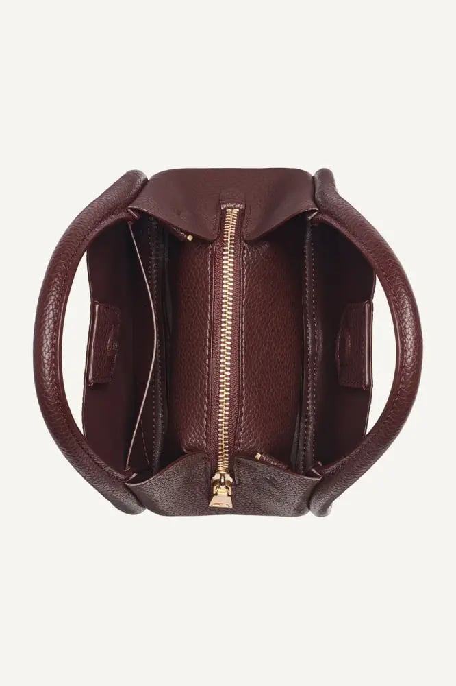 حقيبة من Dkny