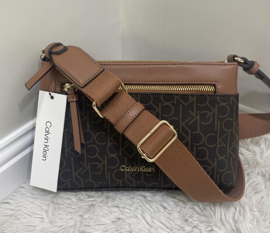 حقيبة من Calvin Klein