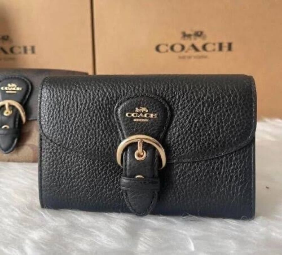 بوك من Coach