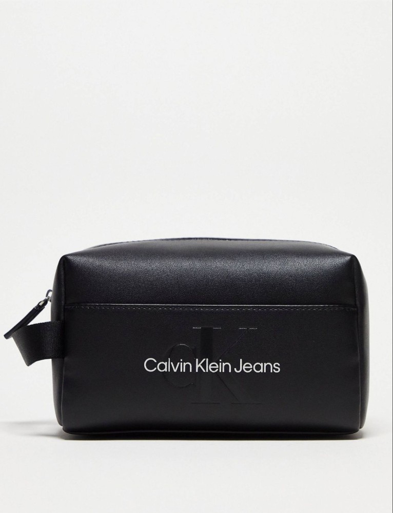 حقيبة من Calvin Klein