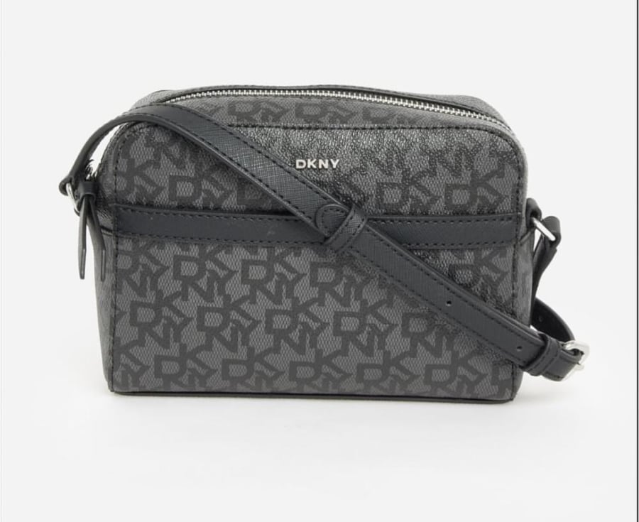 حقيبة من DKNY