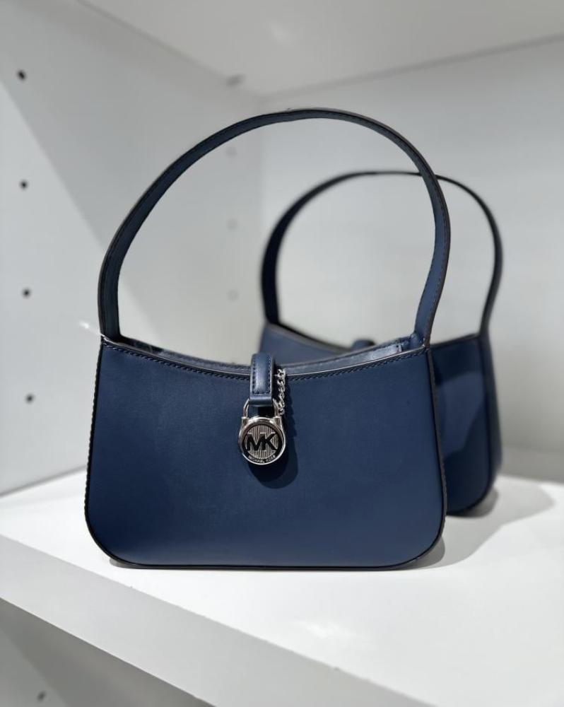 حقيبة من Michael Kors