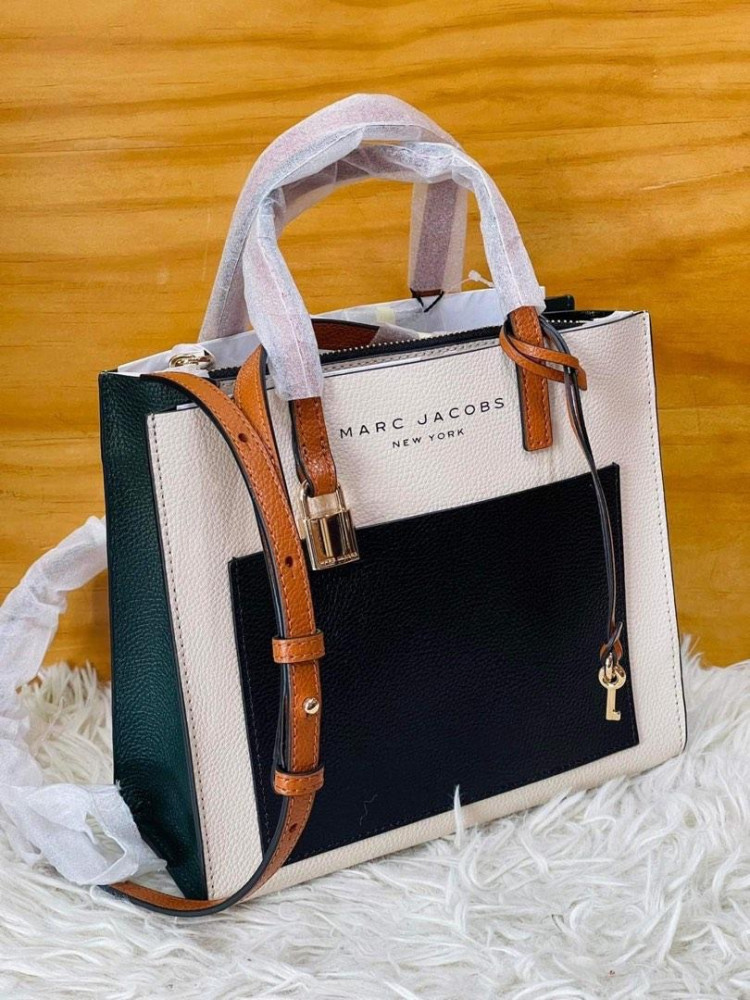 حقيبة من Marc Jacobs