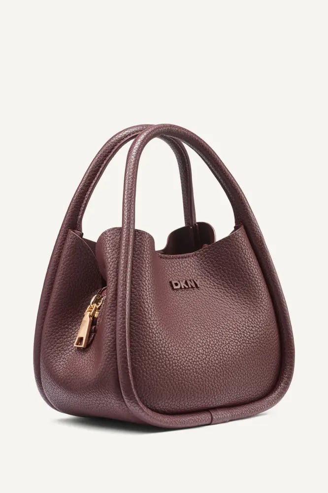 حقيبة من Dkny