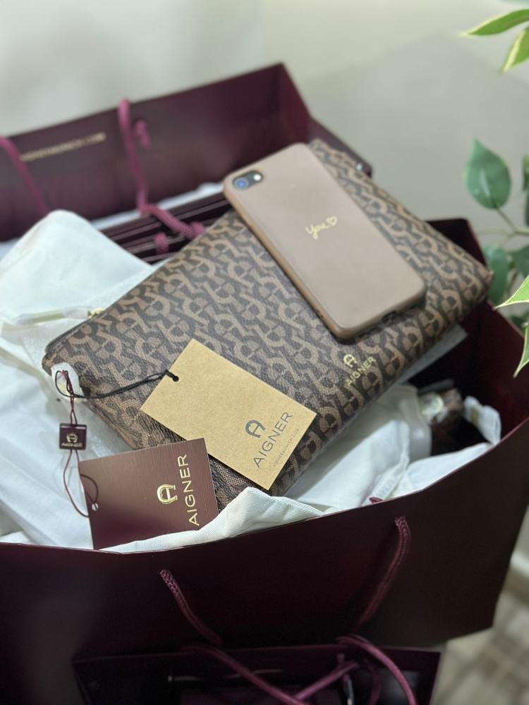 باوتش من Aigner