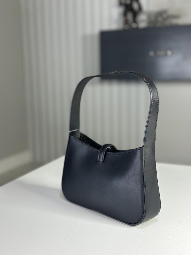 حقيبة من Michael Kors
