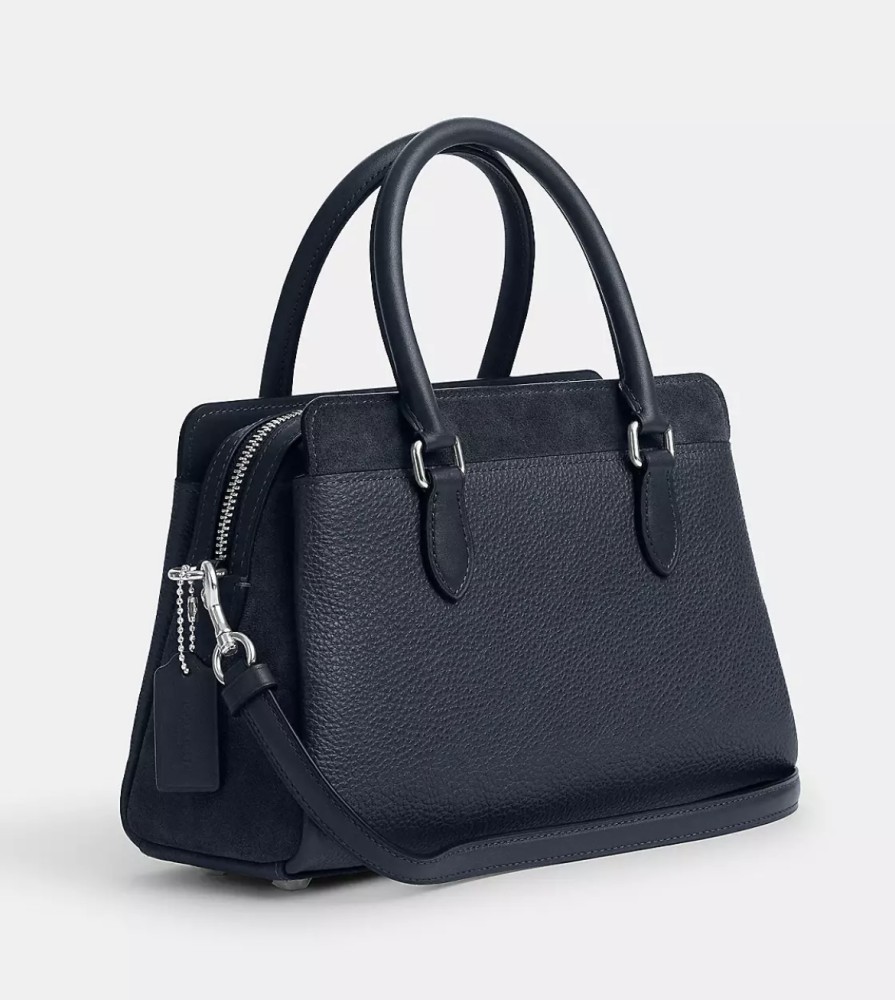 حقيبة من Coach