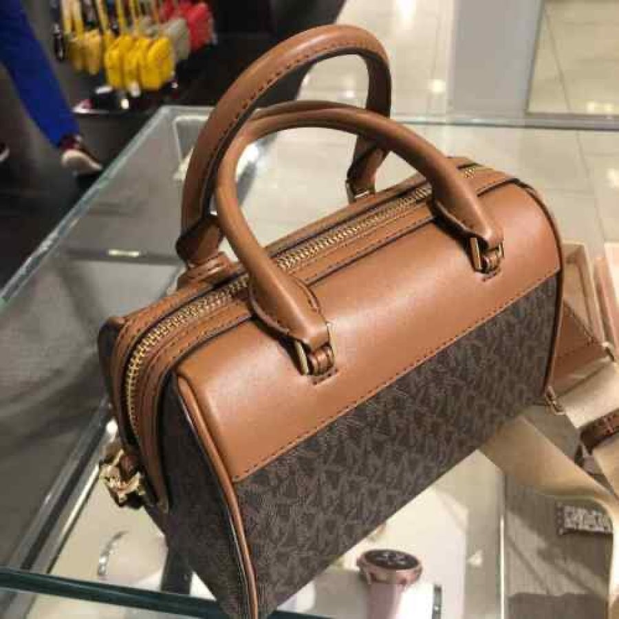 حقيبة من Michael Kors