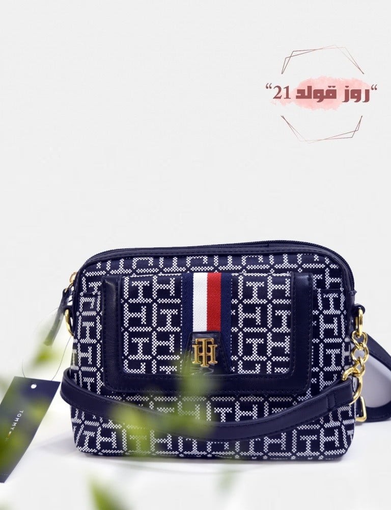 حقيبة من Tommy Hilfiger