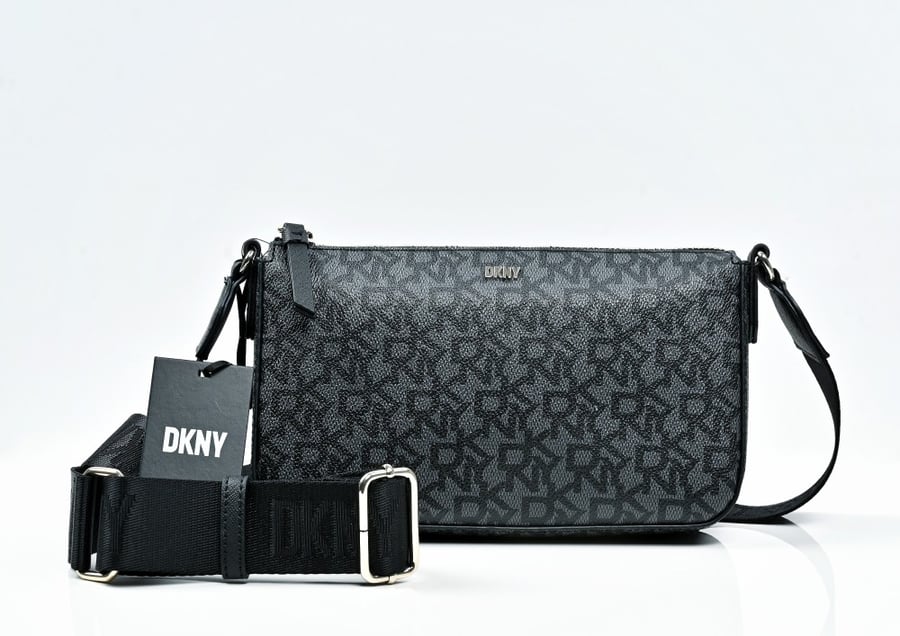 حقيبة من DKNY