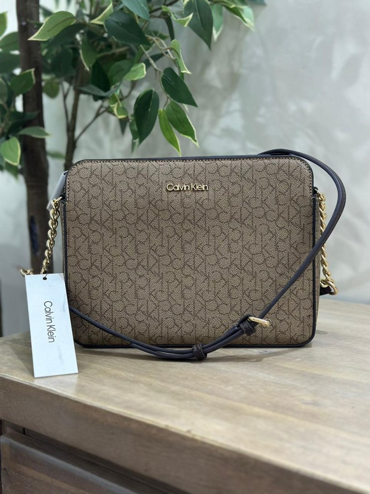 حقيبة من Calvin Klein