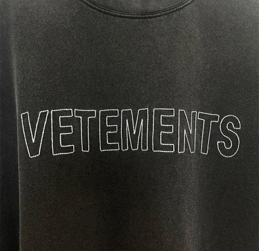 Vestments T shirt