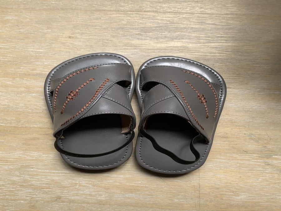 Eastern slippers for the baby gray size 21