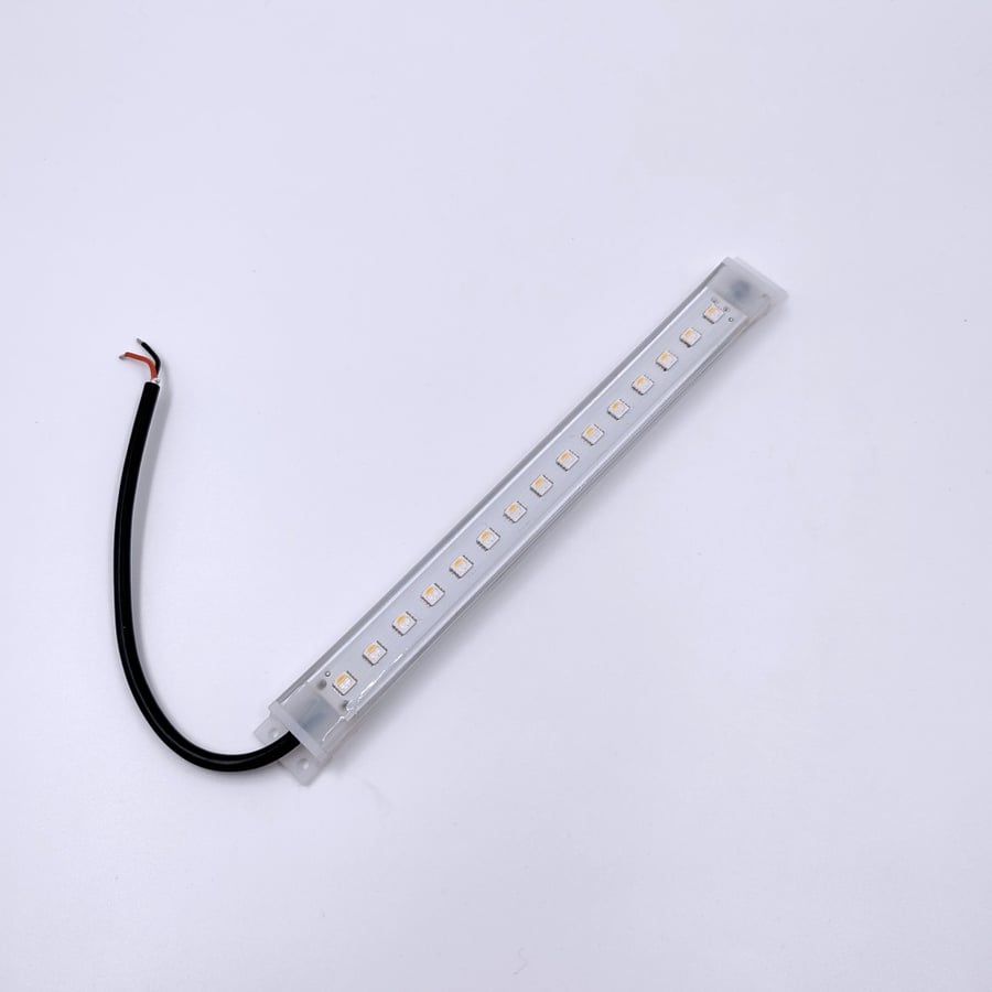 Waterproof LED light 4 colors 23 cm