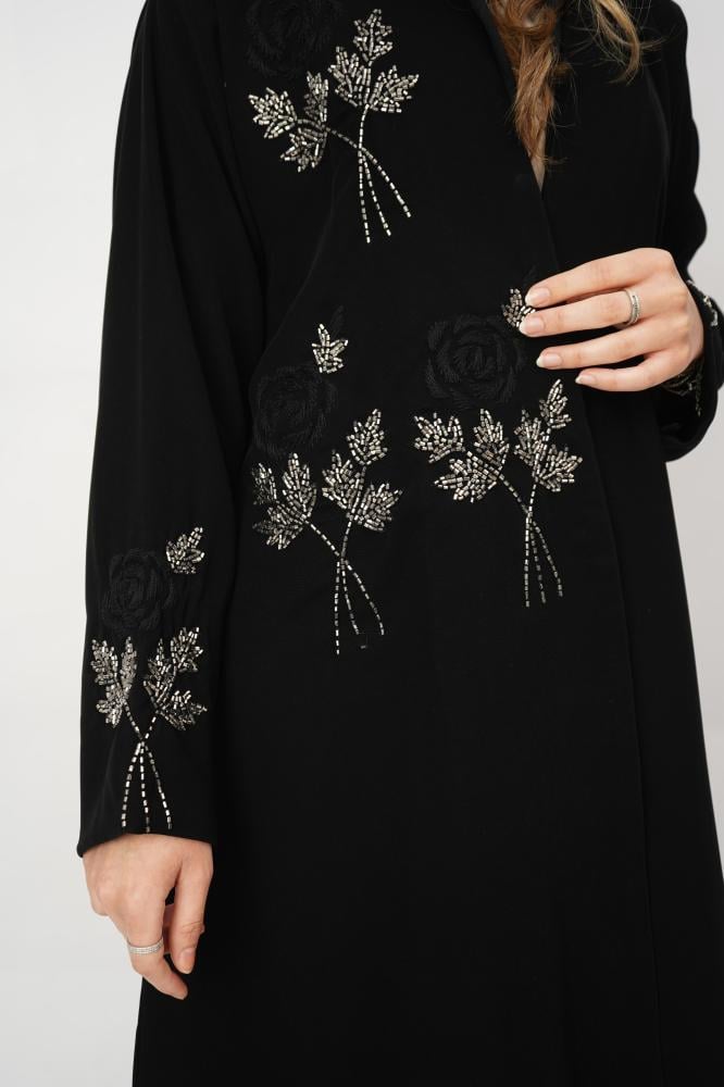 عبايه بتطريز ورود و سيلان