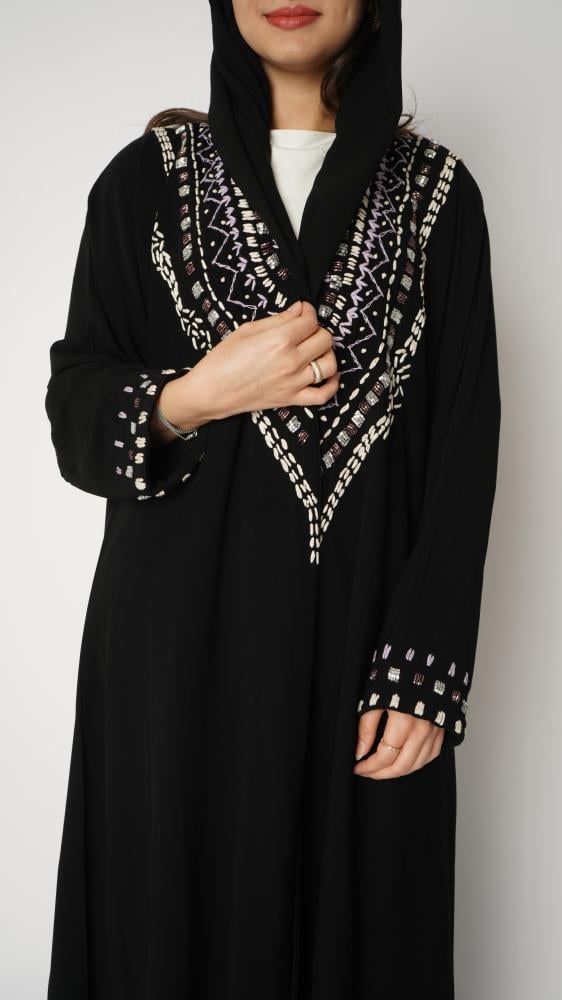 عبايه سوداء عصرية مطرزة تطريز يدوي