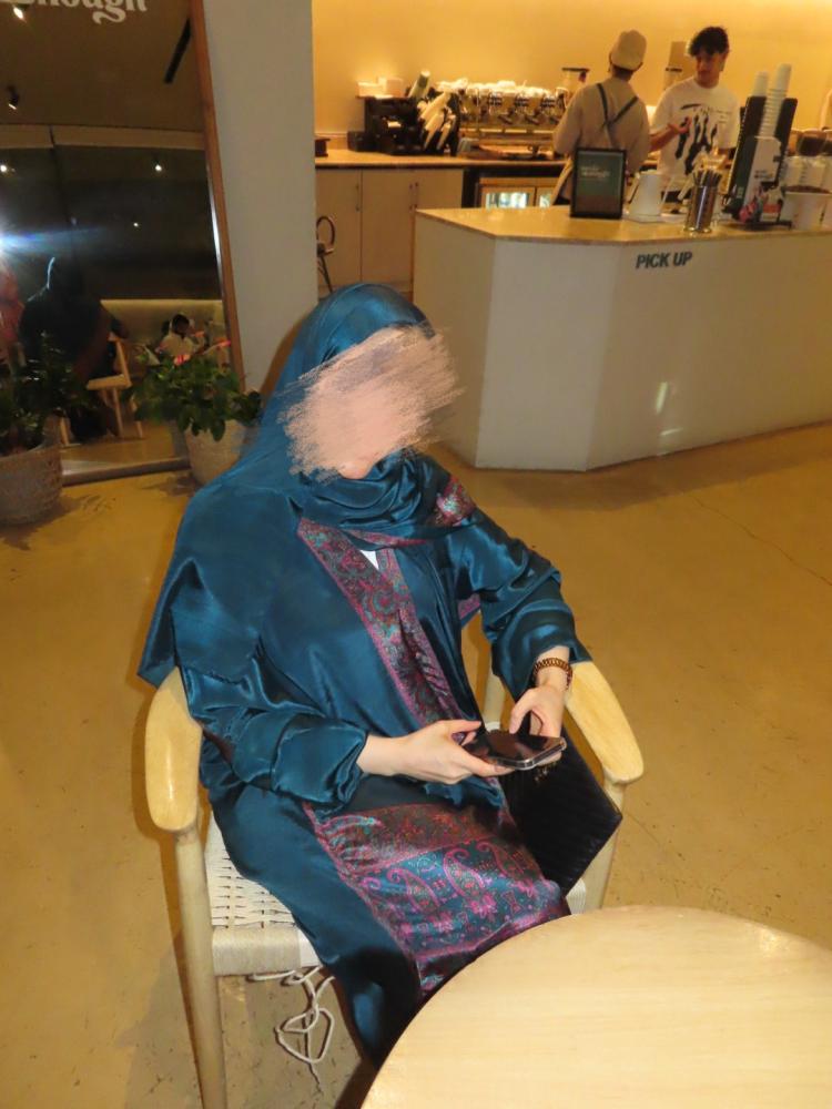 عباية تركواز