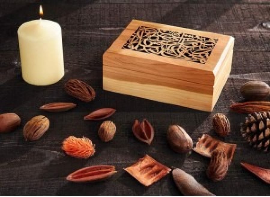 صندوق خشب احرف